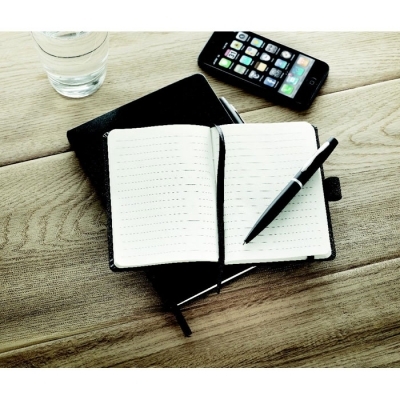 Notes a5 z długopisem