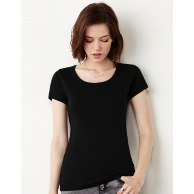 Podkoszulek z głębszym dekoltem