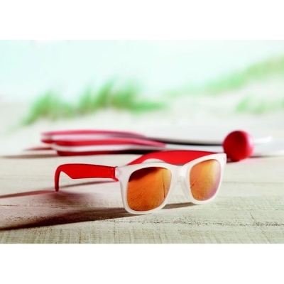 Lustrzane okulary przeciwsłon
