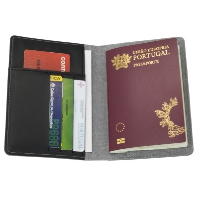 Etui na paszport z zabezpieczeniem RFID