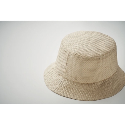 Kapelusz z papierowej słomy