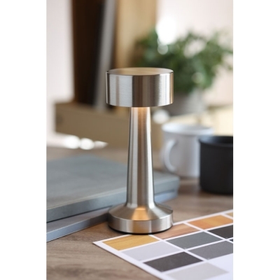 Akumulatorowa metalowa lampa st