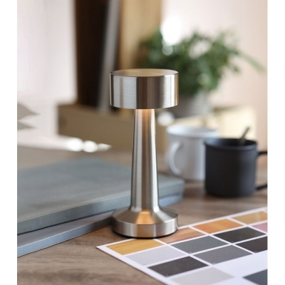 Akumulatorowa metalowa lampa st