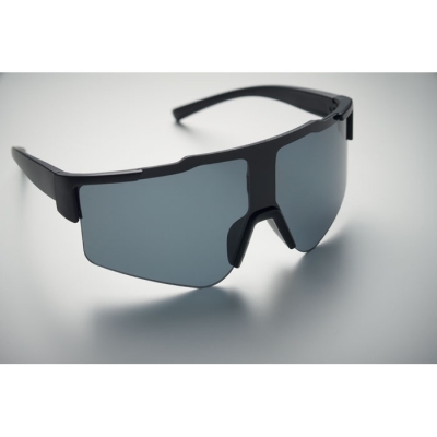 Lustrzane sportowe okulary prze