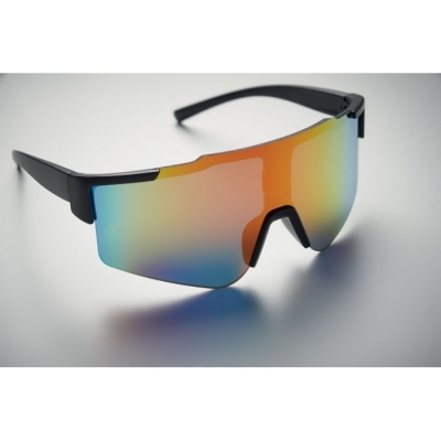 Lustrzane sportowe okulary prze