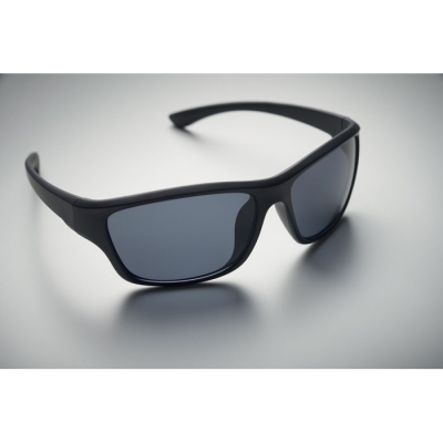 Lustrzane sportowe okulary prze