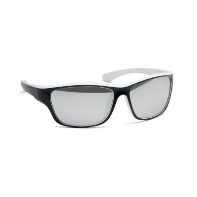 Lustrzane sportowe okulary prze