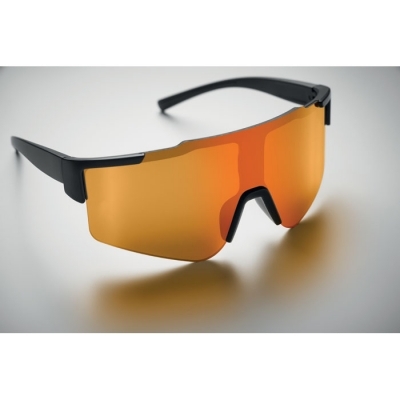 Lustrzane sportowe okulary prze