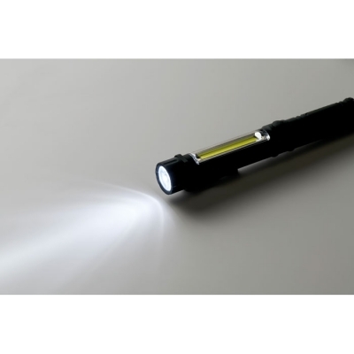 Magnetyczna latarka led